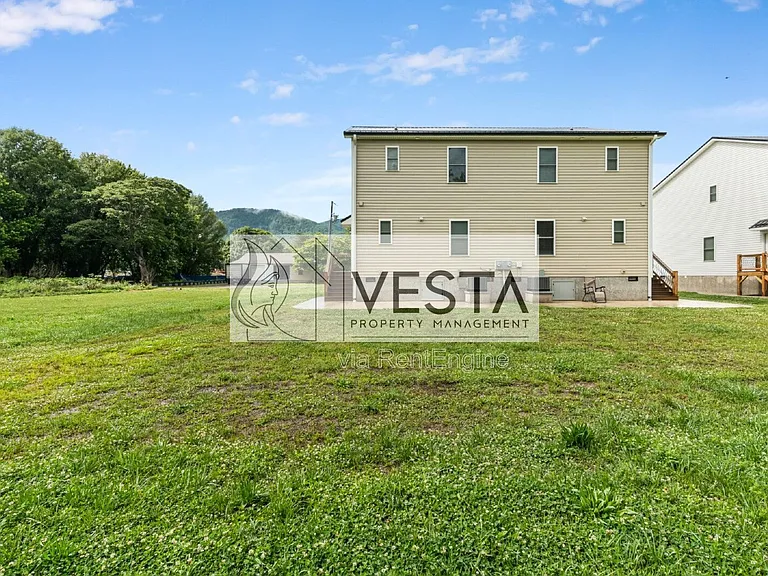 113 Stone Dr #105 — Photo 4