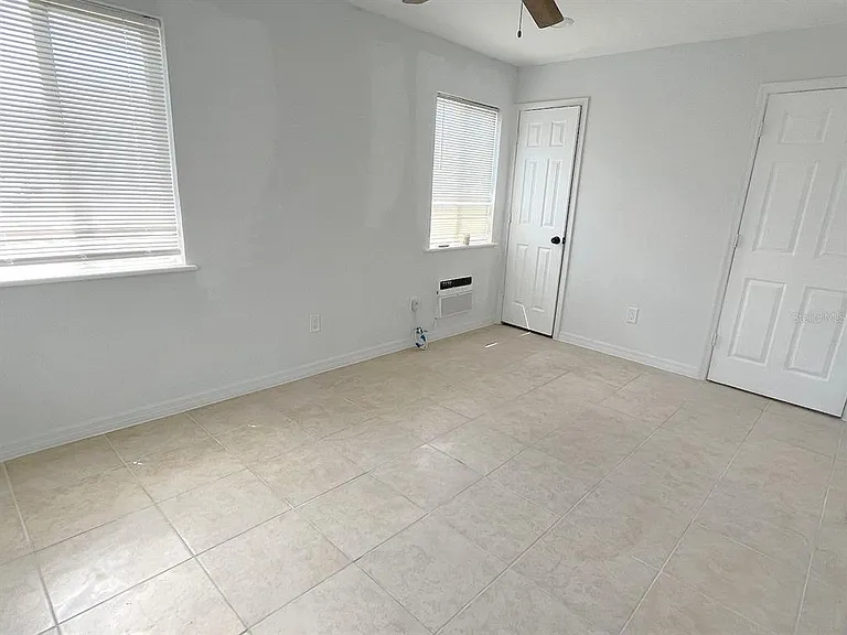 24 Lynn Way #A — Photo 9