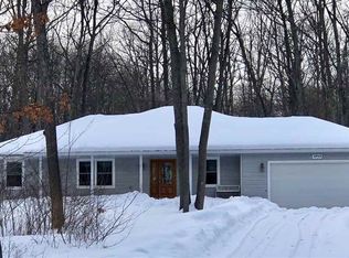 1045 W Higgins Lake Dr, Roscommon, MI 48653