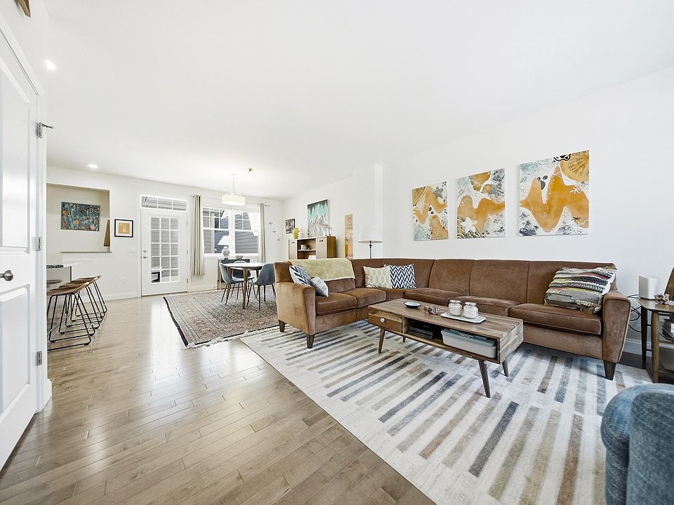 リラページです。 594 Zephyr Road, Williston, VT 05495 | Zillow