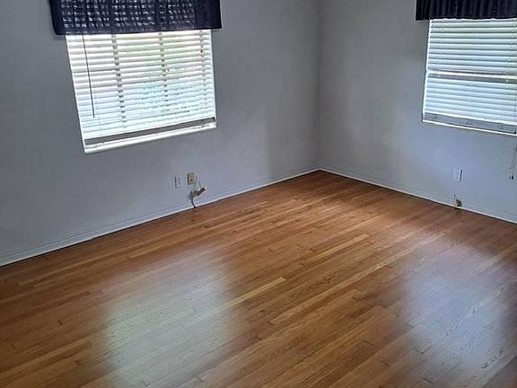 3rd image of 5546 1st Ave N