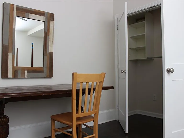1124 Center St NW — Photo 10