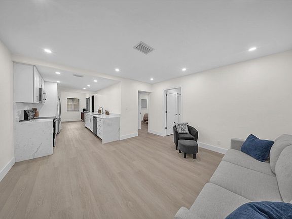 5th image of 381 NE 43rd Court