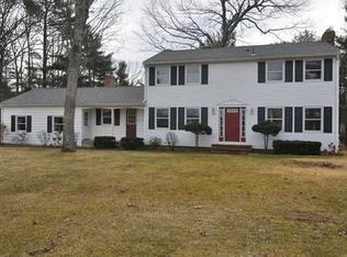 79 Wood Cove Dr, Coventry, RI 02816