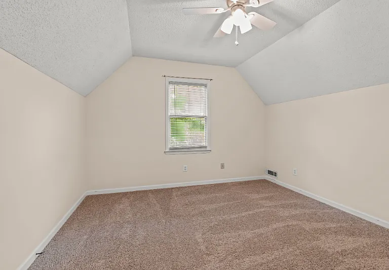 318 W Dalton Rd — Photo 14