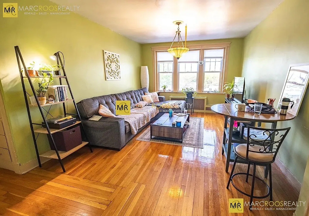 2 bed, 773 sqft, $2,600 — Photo 2