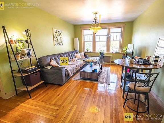 2nd image of 2001 Commonwealth Ave APT 10
