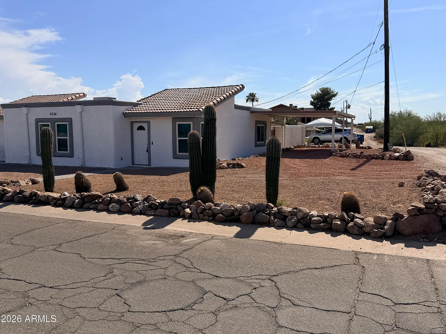2 bed, 2.0 bath, 900 sqft, $1,800 — Photo 3