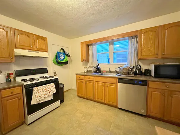 13 Concord Ave, Somerville, MA