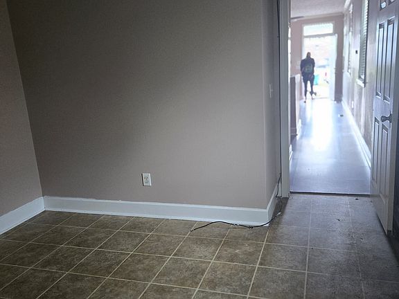 5th image of 1219 Annette St #1221
