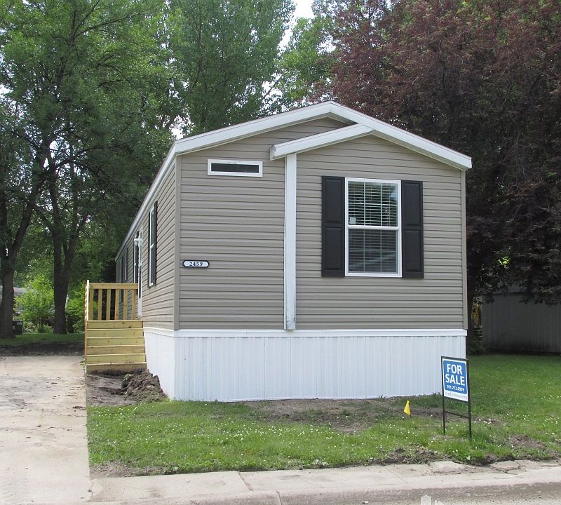 1st image of 2459 Estabrook Dr
