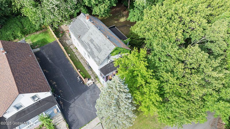3rd image of 51 Harrison Avenue