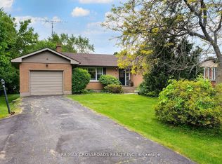 19 Orchard Ave, Cobourg, ON K9A 1T1