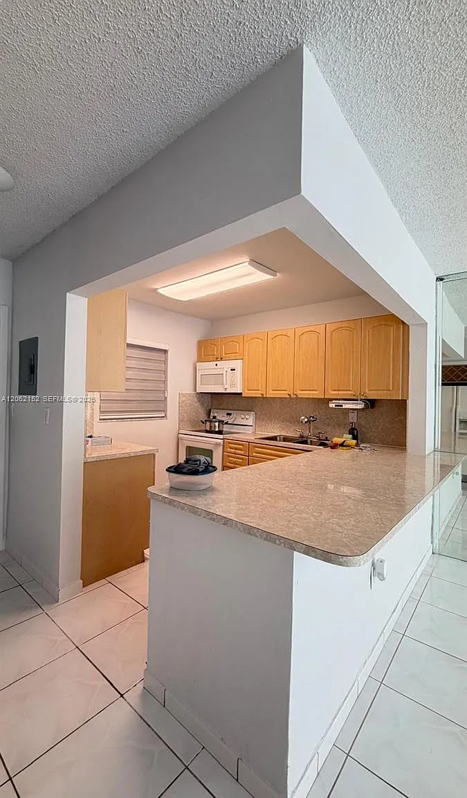 Hialeah Gardens Bldg No. — Photo 3