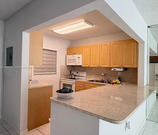 120 Royal Palm Rd #111 — Photo 3