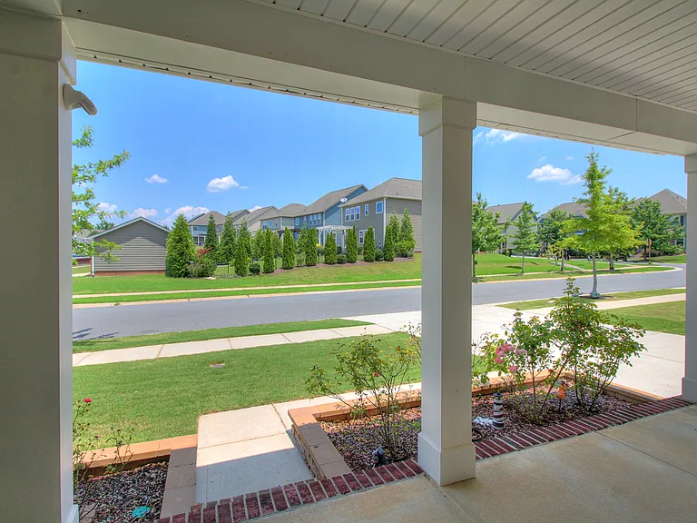 3013 Hamilton Mill Dr — Photo 35