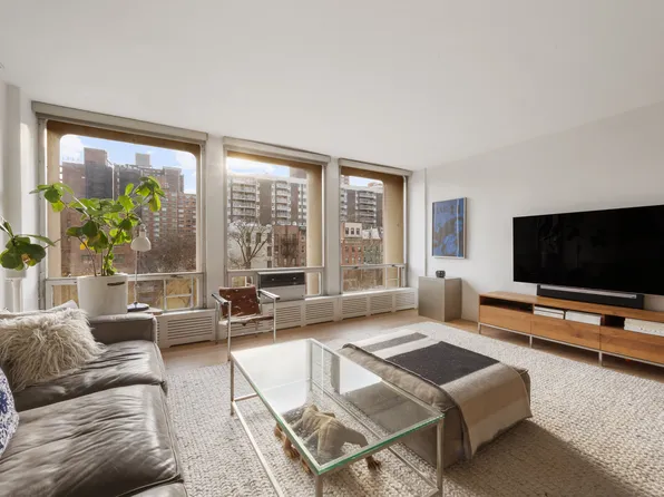 343 East 30th Street image 1 of 8