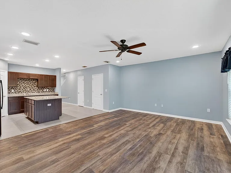 3842 Hampstead Ln — Photo 22