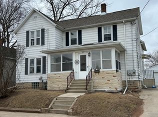 826 W 10th Ave #A, Oshkosh, WI 54902