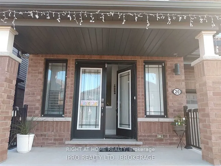 20 Bradshaw Dr — Photo 2
