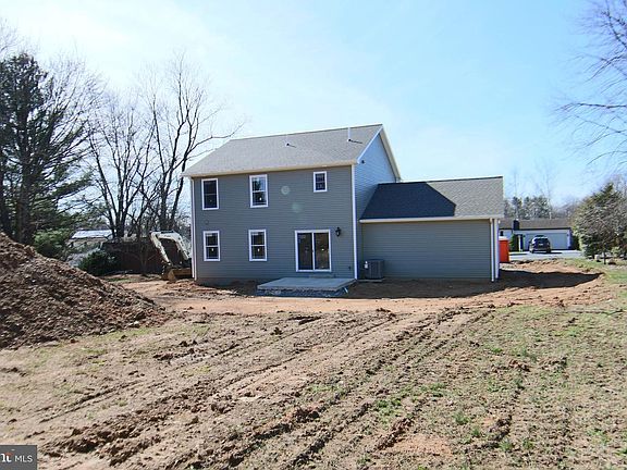 4th image of 158 N Fisher St
