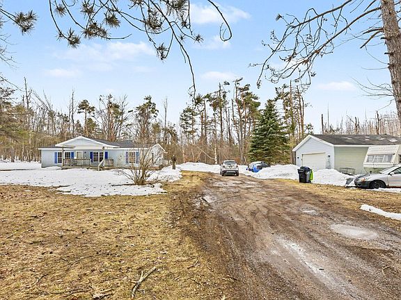 3rd image of 1171 Five Lakes Rd