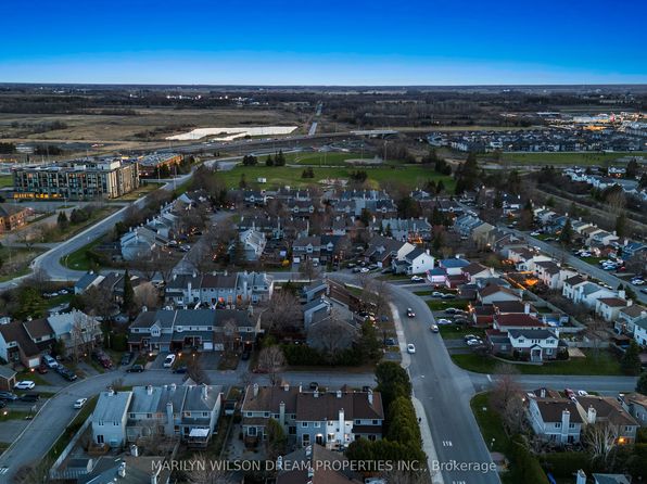 118 Halley St, Ottawa, ON K2J 3R9