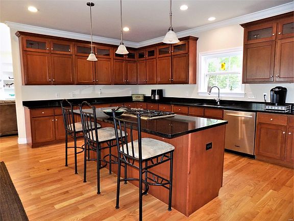 3rd image of 401 Symphony Hill Ct