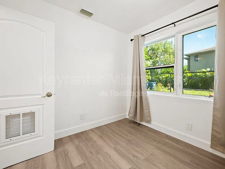 7770 NW 9th Ave — Photo 22