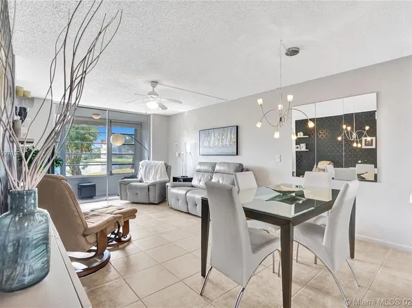 2731 N Pine Island Rd APT 105, Fort Lauderdale, FL 33322