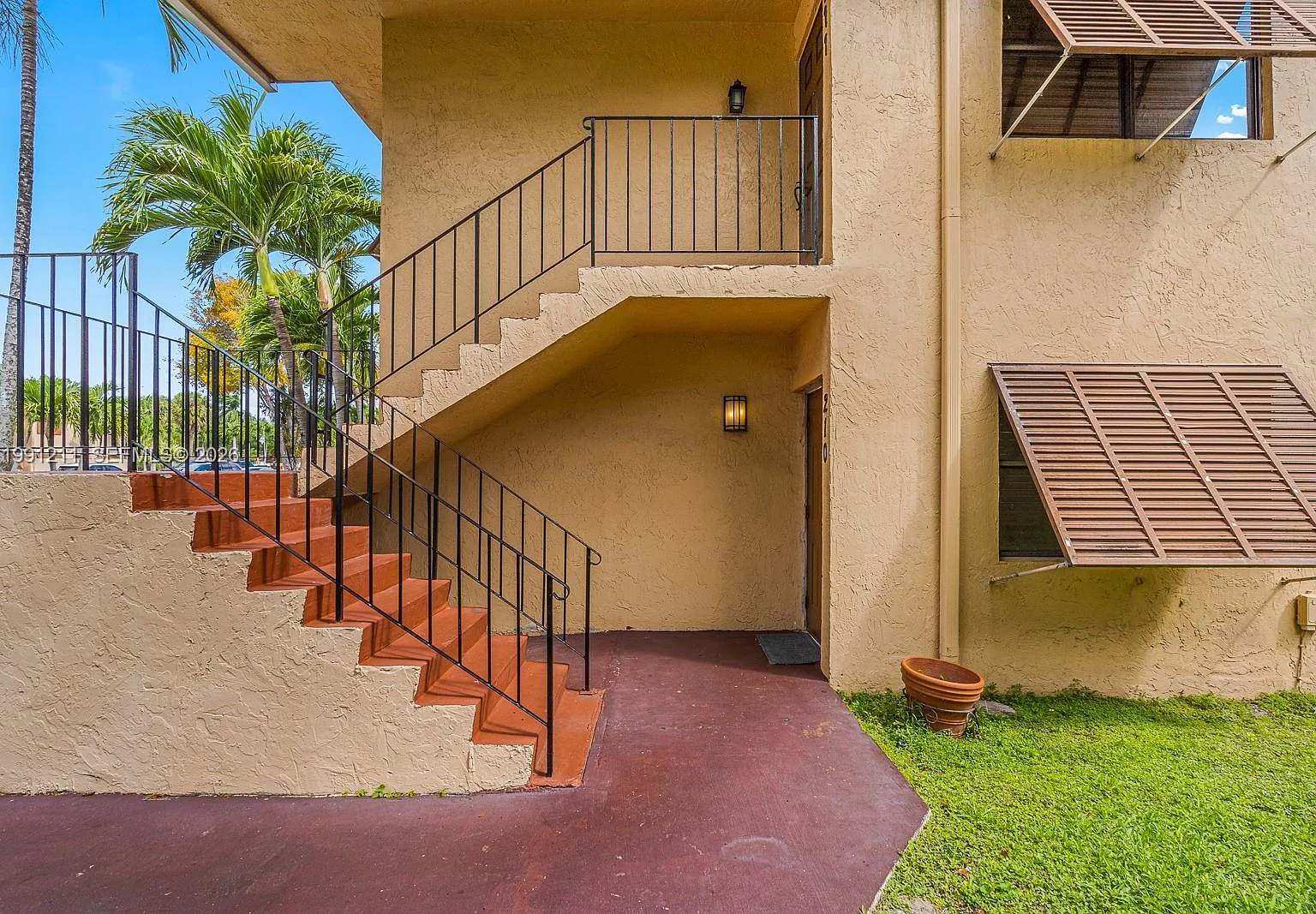Laguna Tropical Condo — Photo 3