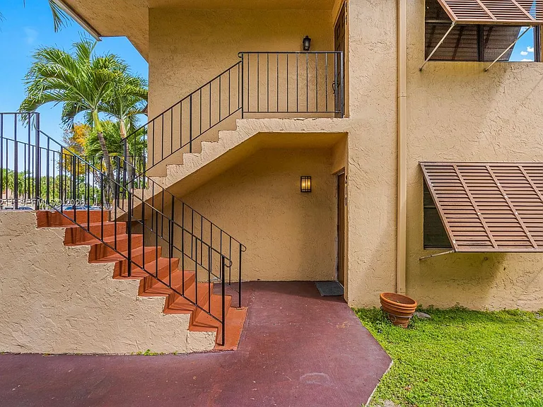 6854 NW 173rd Dr #210 — Photo 3