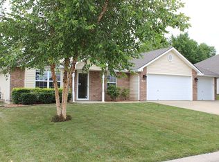 309 SW Crestview Dr, Grain Valley, MO 64029