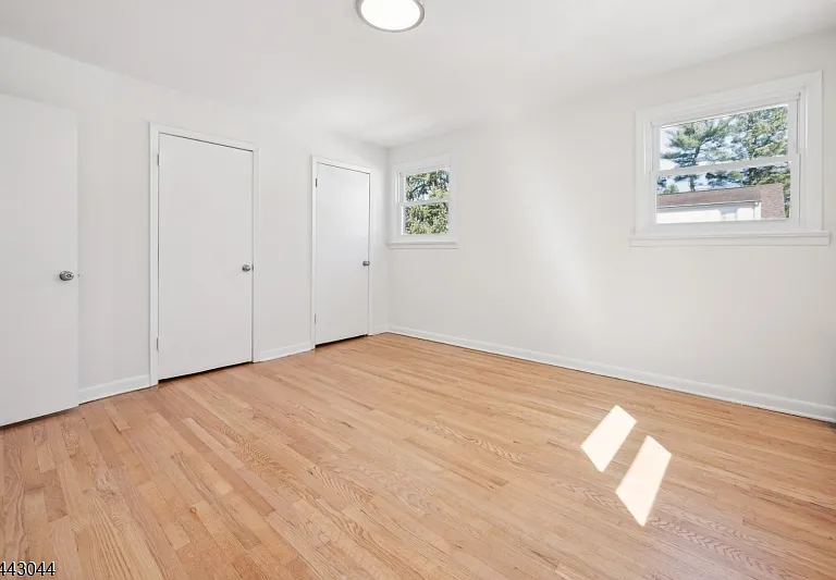 623 Livingston Rd — Photo 16