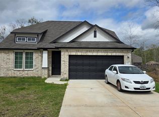 1015 Thor, New Caney, TX 77357