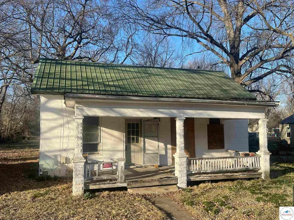 409 E Lincoln St, Clinton, MO 64735