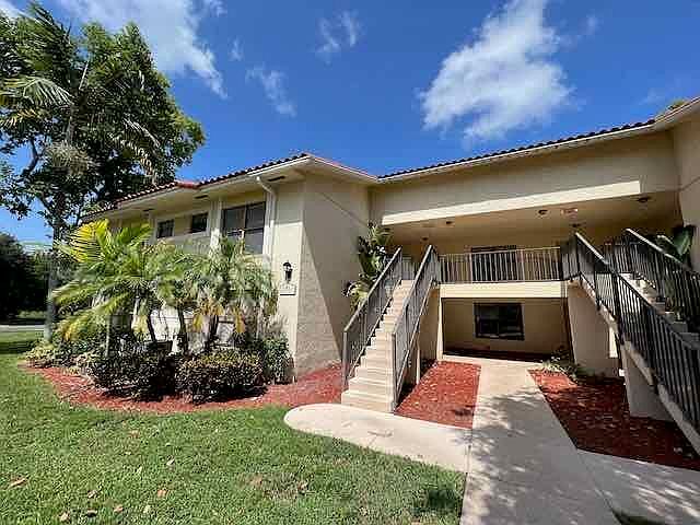 1st image of 1700 Windorah Way E