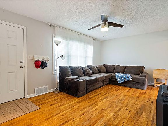5th image of 9105 Central St