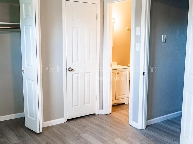 4834 Scheel Rd #217 — Photo 7