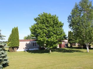 N2034 West Rd, Waupaca, WI 54981