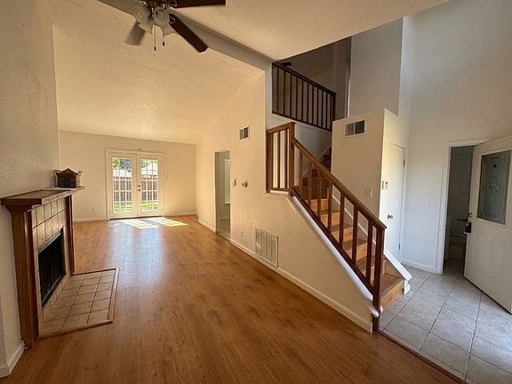 4th image of 3000 Plumtree Ln