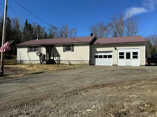 295 N Guilford Road, Monson, ME 04464