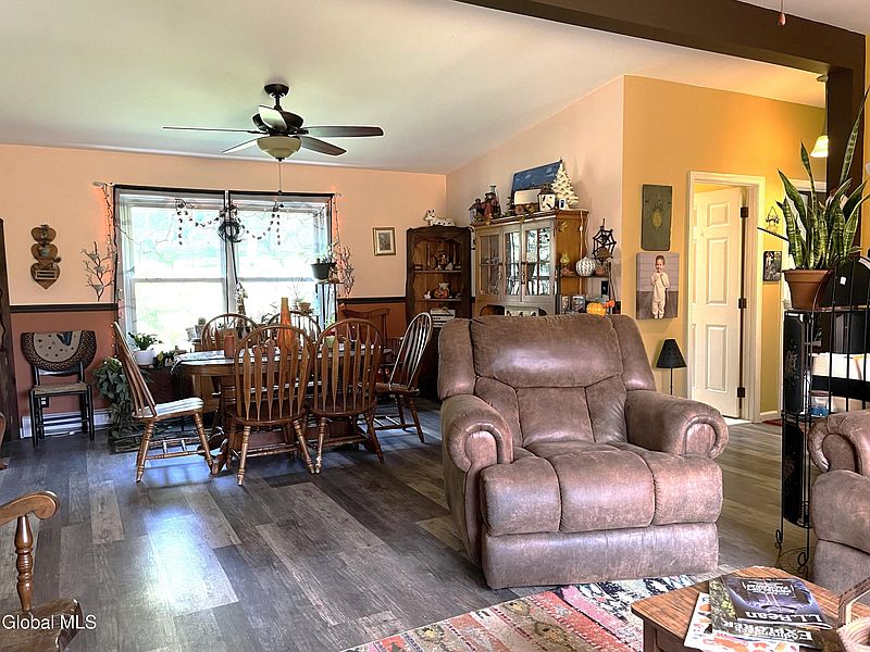 4th image of 335 Piser Hill Road