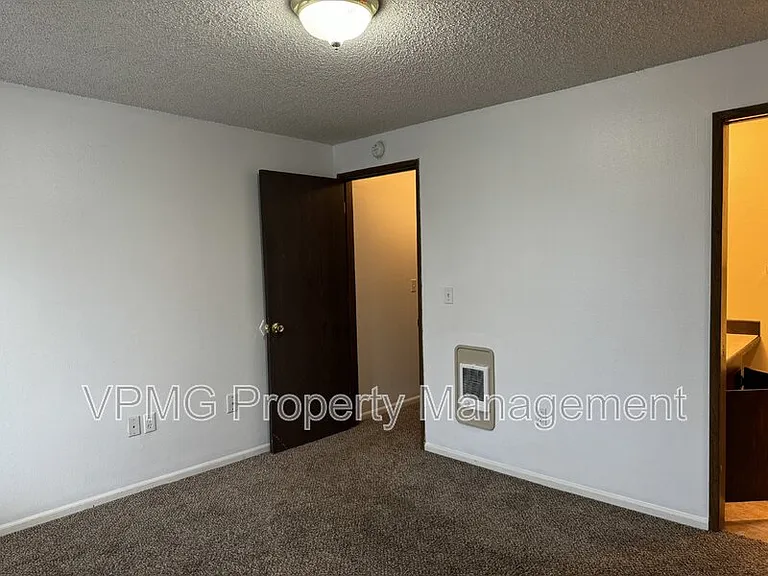 5415 NE 34th St #B — Photo 8