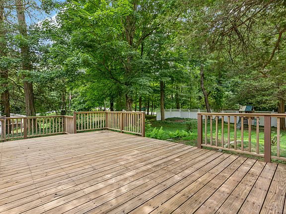 JanetB-3740 Mill Ln-13.JPG