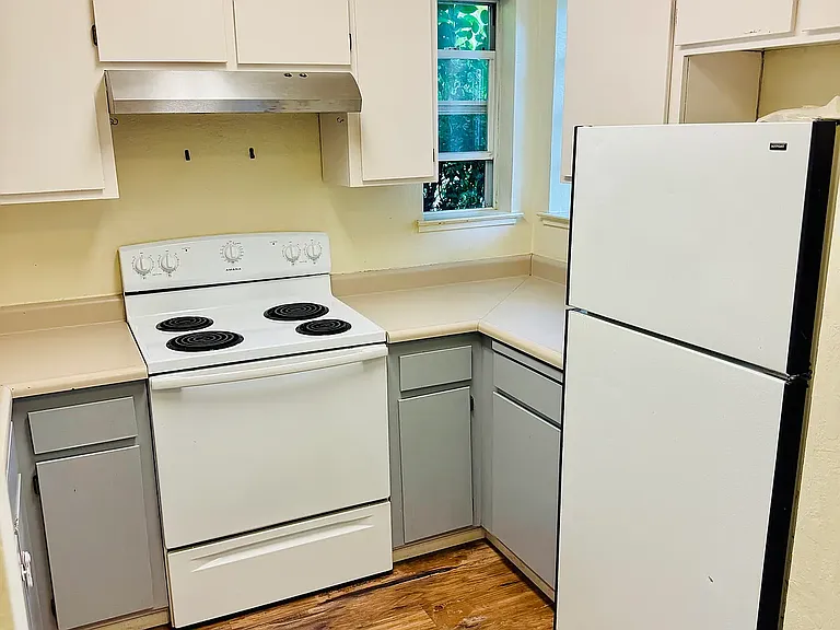 463 Coffield Ave #7 — Photo 8