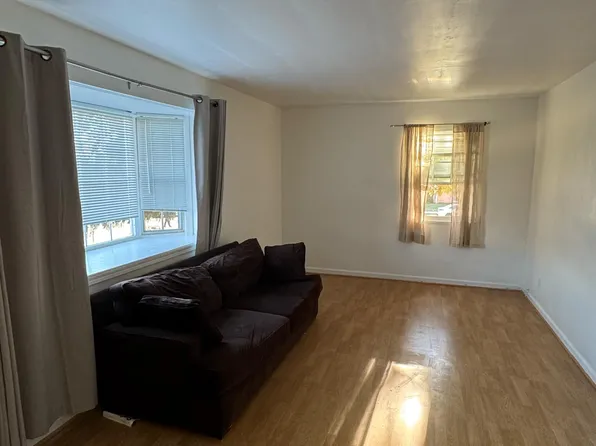 2916 Peyton Randolph Dr APT 101, Falls Church, VA 22044