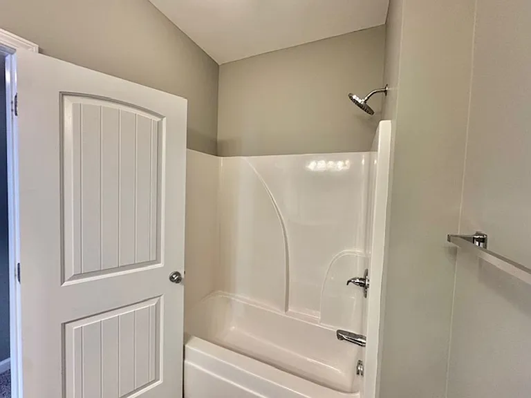 126 Farrah Ave — Photo 26