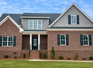 7420 Sweetwater Dr, Nashville, NC 27856