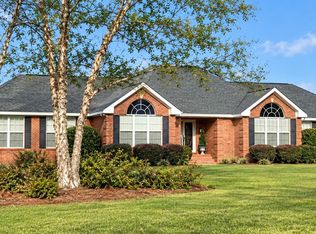 21 Pebble Hill Dr S, Tifton, GA 31793